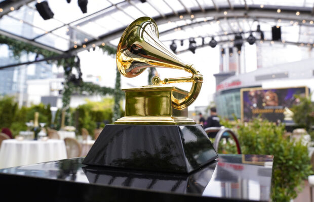 The Biggest Country Music Stars to Never Win a Grammy