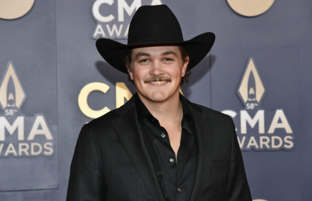 Zach Top Refuses to Deny That He’s Alan Jackson’s Son